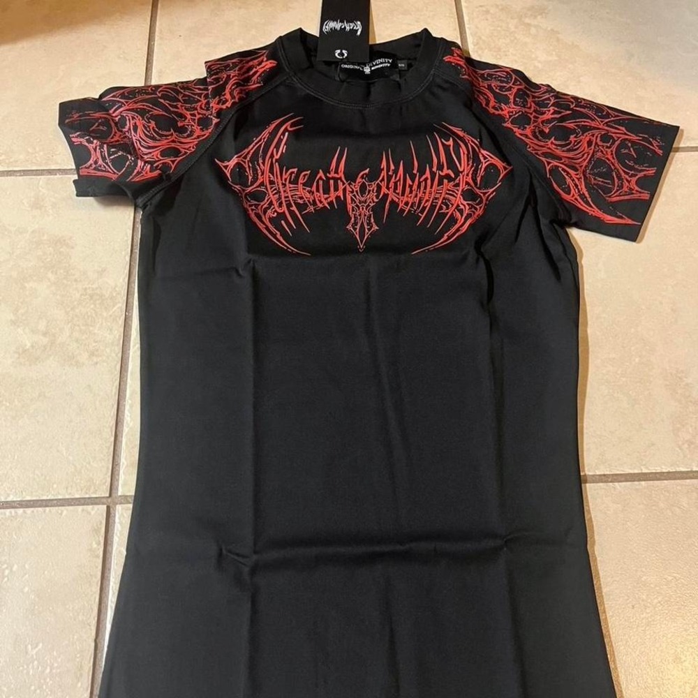 Black & red Breathe Divinity compression Tee size: S - Picture 2 of 3